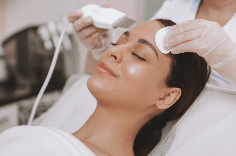 What Is a Glow and Go Facial?